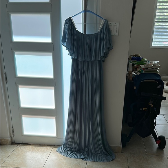 Chiffon Pleated Off Shoulder Maternity Maxi Dress - Picture 6 of 11
